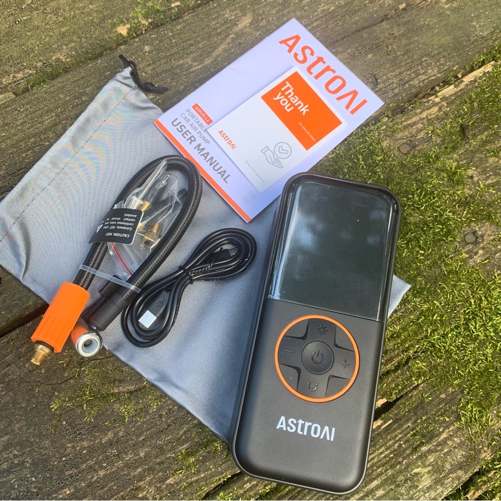AstroAI Portable Car Air Pump - Picture 6 of 8